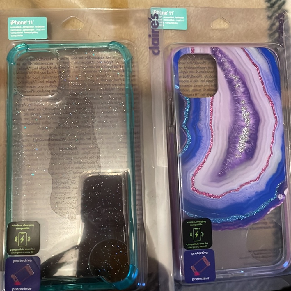 iPhone 11 Bundle NWT - Picture 10 of 13